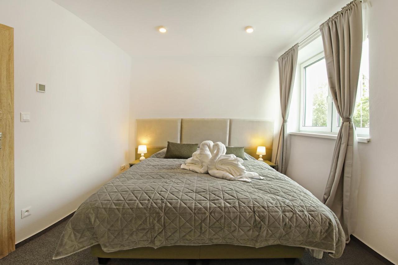 Home Apartments Liptov Lipótszentmiklós Kültér fotó