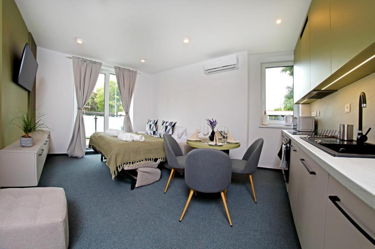 Home Apartments Liptov Lipótszentmiklós Kültér fotó